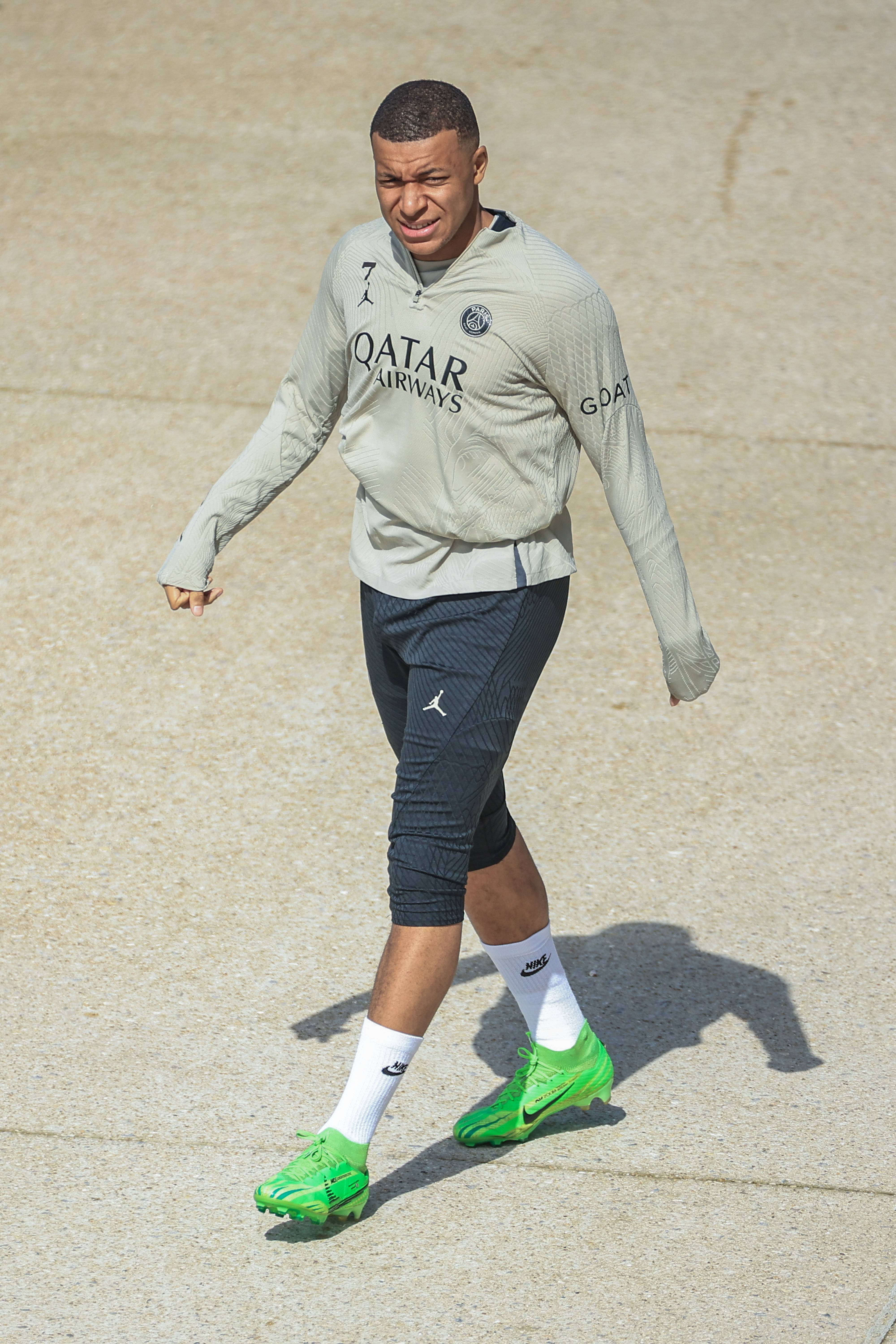 巴黎圣日耳曼球员受伤频发，欧冠前景蒙阴影的简单介绍